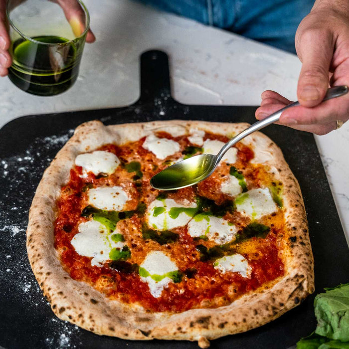 Olio al basilico per pizza