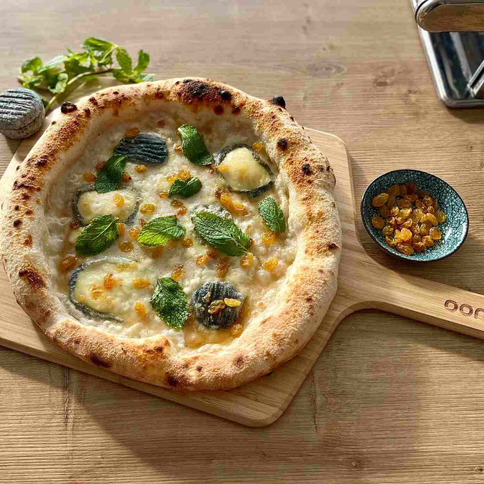 Pizza con formaggio raclette — Ooni IT