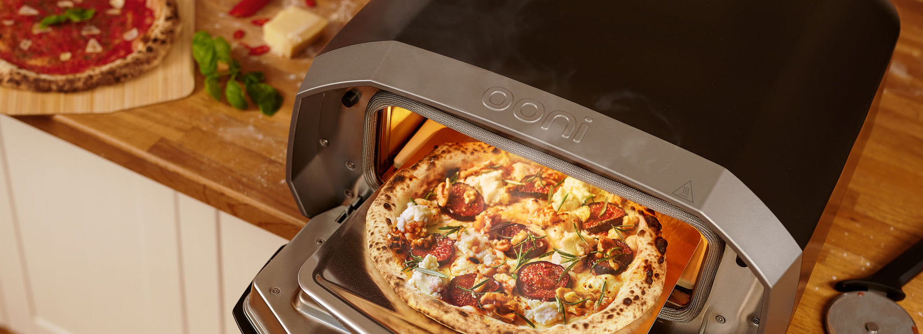 Vieni a conoscere il nuovo forno per pizza elettrico Ooni Volt 12