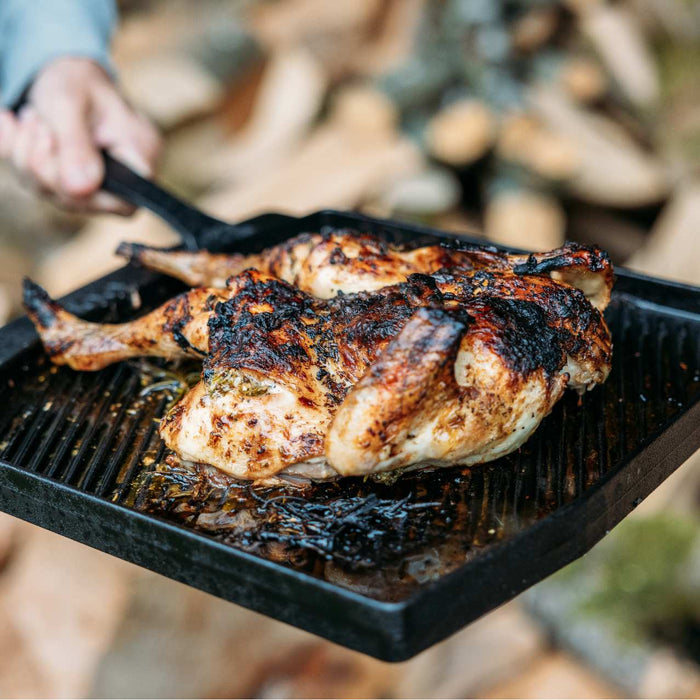 Pollo spatchock con limone, aglio e burro alle erbe